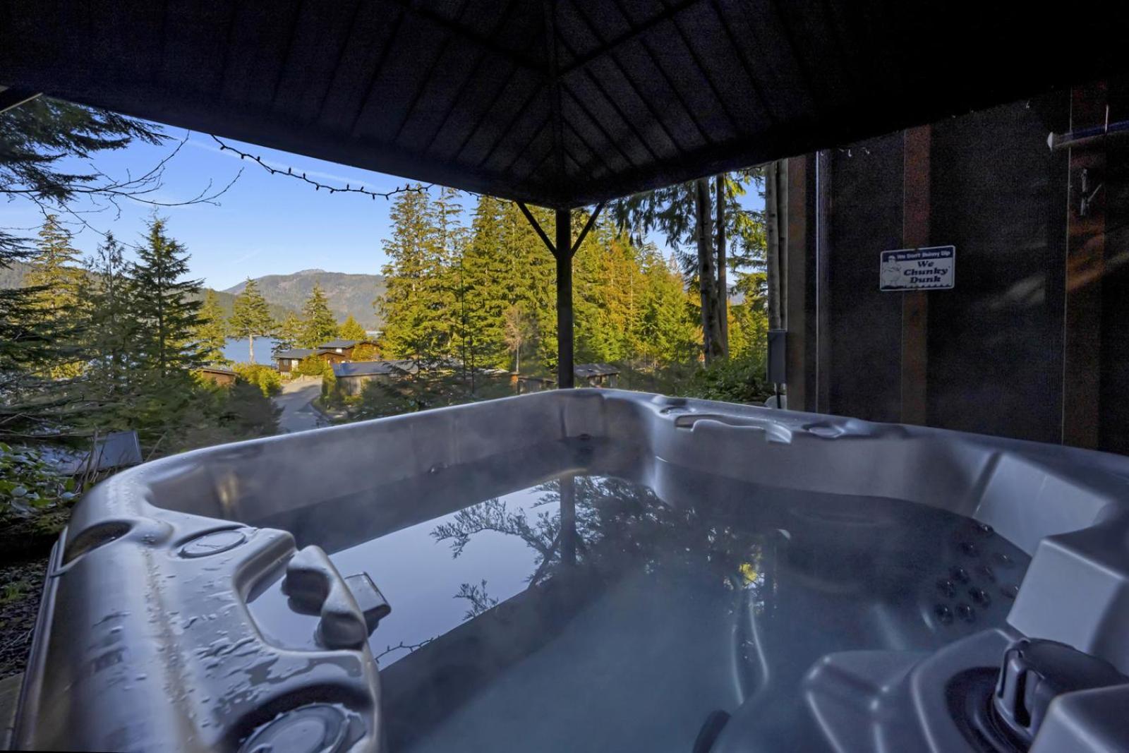 The Great Escape - Port Renfrew Villa Exterior photo